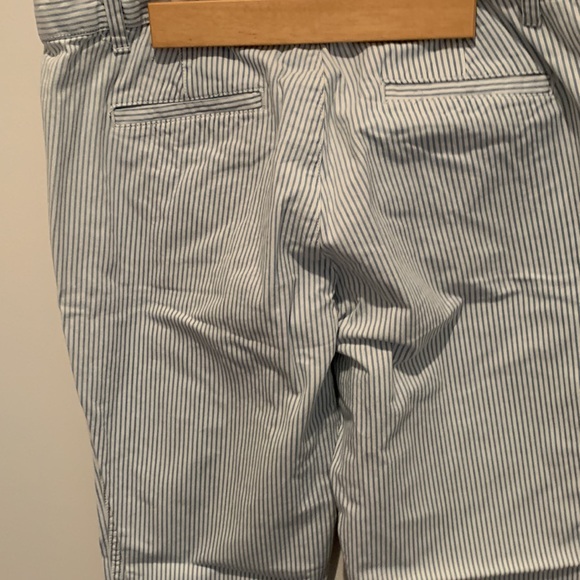 Pin stripe Gap size 6 chino pants - Picture 4 of 5